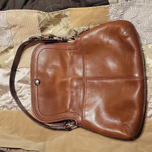 Coach purse - Picture 5 of 7